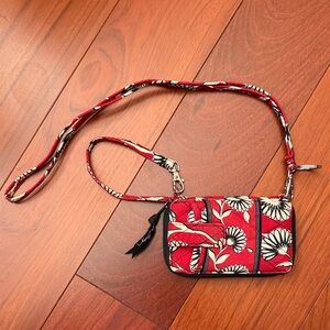 Vera Bradley disco Daisy - Red and White Floral Wristlet and Lanyard